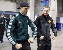 Ronaldo and Vidic do the Balotelli!