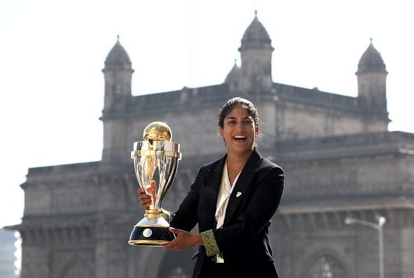McGrath congratulates Sthalekar on outstanding career