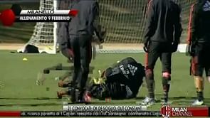 Video: Mario Balotelli turns Niang upside down during practice