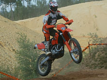Sidhu, Santosh clinch Desert Storm Xtreme titles