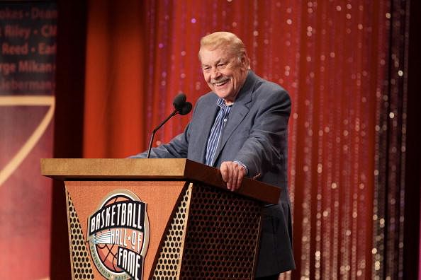 Los Angeles Lakers owner Jerry Buss passes