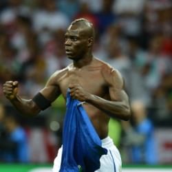 Mario Balotelli to immortalize himself in stone