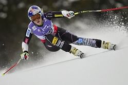 Vonn undergoes successful knee surgery
