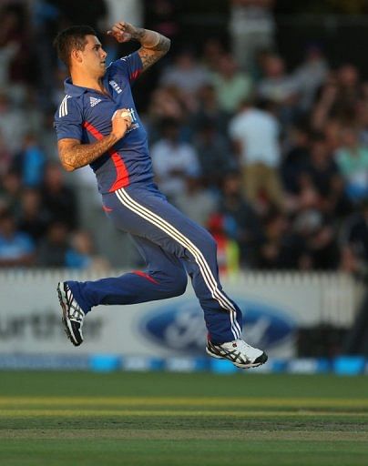 England&#039;s Jade Dernbach bowls against New Zealand during the Twenty20 cricket  in Hamilton on Febuary 12, 2013