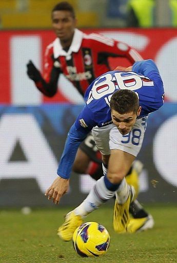 Sampdoria&#039;s Mauro Emanuel Icardi runs with the ball during their match against AC Milan, in Genoa, on January 13, 2013