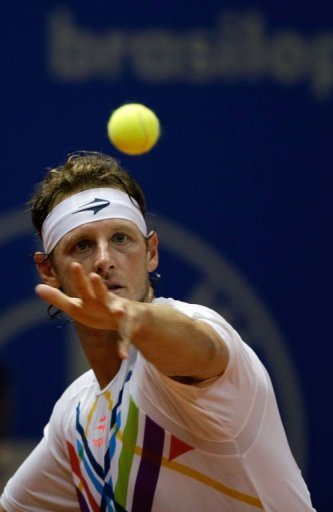 Argentinian tennis player David Nalbandian eyes the ball in Sao Paulo, Brazil, on February 16, 2013