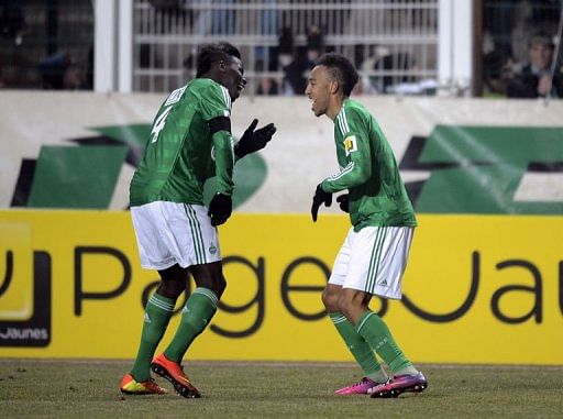 Saint-Etienne keep hopes of Cup double alive
