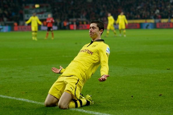 Robert Lewandoswki decides his future, Manchester United wait anxiously