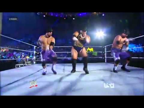 Video: Rikishi returns to RAW and dances with The Usos