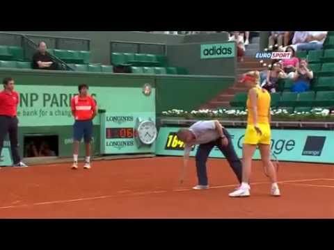 Video: Caroline Wozniacki acts childish on court, insults chair umpire