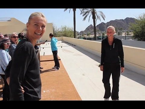 Video: Caroline Wozniacki tries to play a prank on Sharapova, fails miserably
