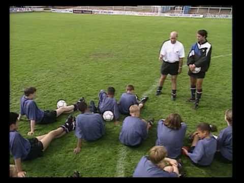 Video: Ryan Giggs' amazing skills: Dribbling