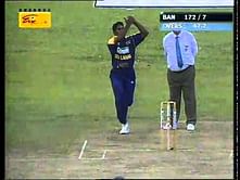 Video: Funny act by Chaminda Vaas after completing a catch