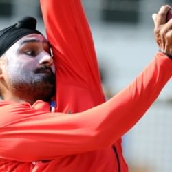 India look to dominate Australia