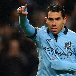 Manchester City plan to extend Tevez's contract