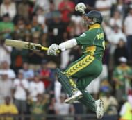 OHANNESBURG, SOUTH AFRICA - MARCH 12: Mark Boucher of South Africa celebrates the winning runs during the fifth One Day International between South Africa and Australia played at Wanderers Stadium on March 12, 2006 in Johannesburg, South Africa. (Photo by Hamish Blair/Getty Images)