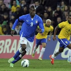 Balotelli sorry for missing chances against Brazil