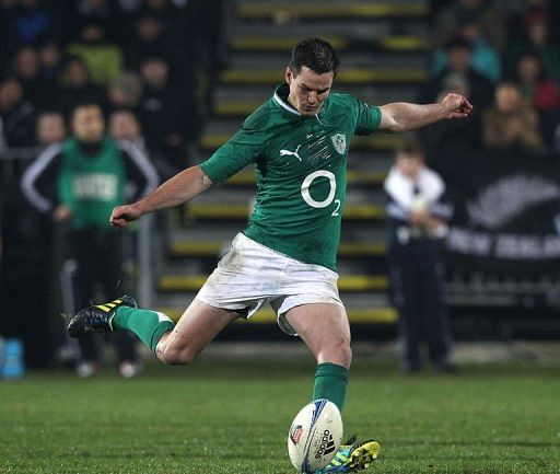 Ireland sweat on Sexton as Kidney stands firm