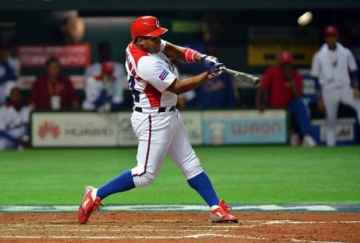 Cuba&#039;s outfielder Alfredo Despaigne plays against Japan duringe the World Baseball Classic in Fukuoka on March 6, 2013