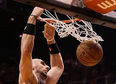 Suns big man Gortat out for up to a month