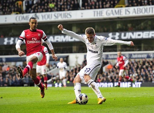 Tottenham midfielder Gylfi Sigurdsson takes a shot on goal against Arsenal on March 3, 2013