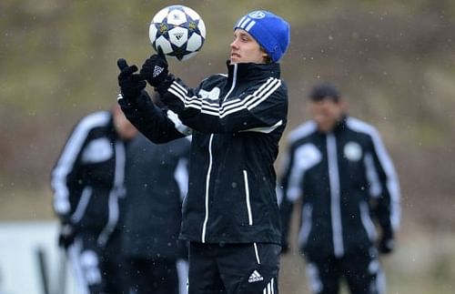 Schalke's Teemu Pukki warms up during a training session in Gelsenkirchen, western Germany on March 11, 2013