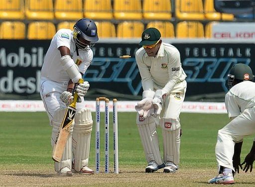 Sri Lanka's Herath puts Bangladesh in spin