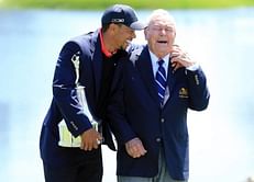 Woods reclaims world number one spot