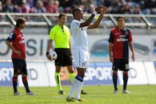 Inter Milan&#039;s then forward Samuel Eto&#039; (C) shows his anger as Cagliari supporters shout racist chants, October 17, 2010