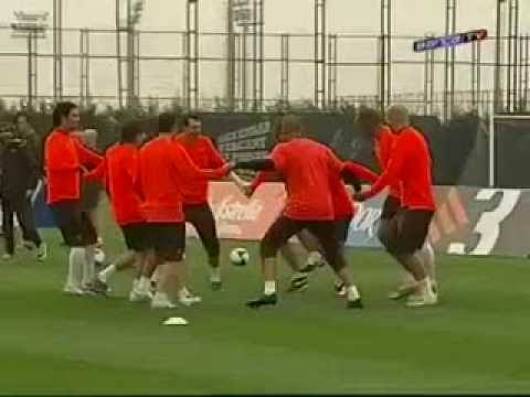 Video: Barcelona's crazy football training drill