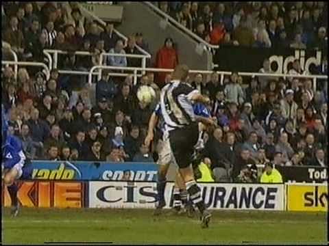Top 5: Premier League Volleys from outside the Box