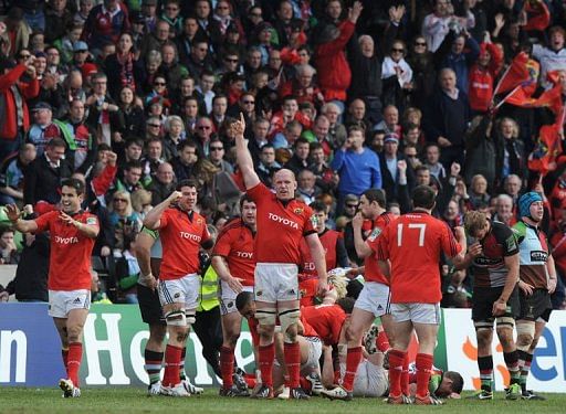 Munster beat Quins to keep Irish hopes alive