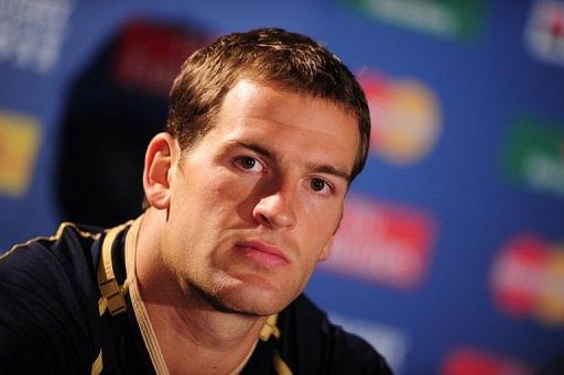 Scotland star Lamont forced to retire
