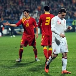Ferguson hopeful of Rooney's return for Manchester derby