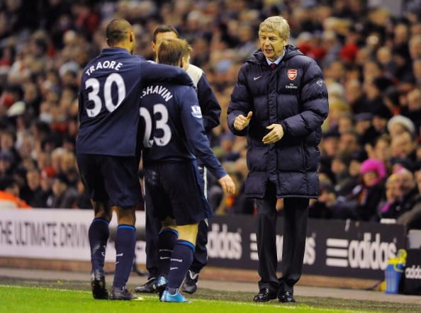 Arsene Wenger lauds Arshavin, says he is 100% committed