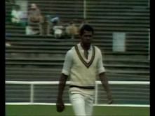 Video: Colin Croft takes on a New Zealand umpire