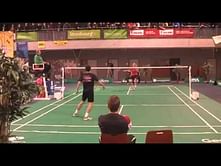 Video: Superbly acrobatic badminton point