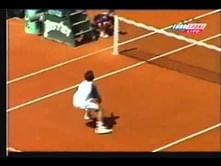 Video:Roger Federer in his first ever Grand Slam match