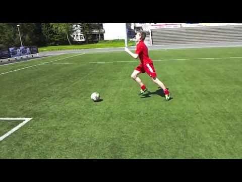 Video: Extreme funny imitation of Luis Suarez