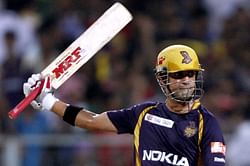 Under pressure Gautam Gambhir took to Twitter over Rahul Dravid spat