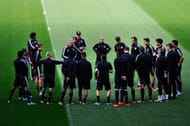 Head coach Jupp Heynckes of FC Bayern Muenchen speaks to his players during a training session ahead of their UEFA Champions League Semi-final second leg match against FC Barcelona at Speria Tower Hotel on April 30, 2013 in Barcelona, Spain. (Photo by David Ramos/Getty Images)