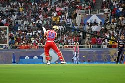 IPL 6: KKR v/s RCB - The Quick Flicks
