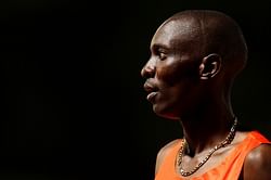 Kenya's Kiprop eyes victory after London disaster