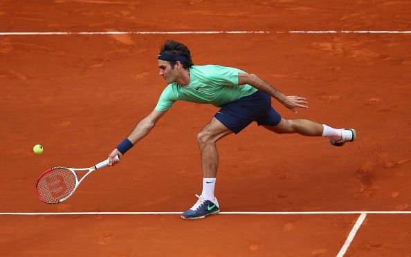 Mutua Madrid Open: Federer fluent as ever; Murray battles past Mayer