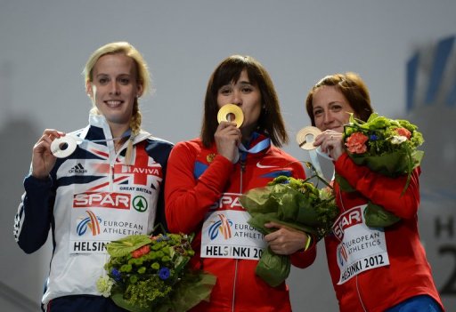 Russia&#039;s Yelena Arzhakova (C), Britain&#039;s Lynsey Sharp (L) and Russia&#039;s Irina Maracheva, in Helsinki on June 29, 2012