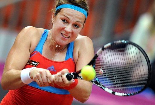 Hingis makes mark on new generation