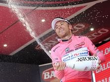 Paolini wins Giro third stage, takes pink