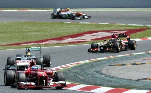 Fernando Alonso thrills Spain with stylish win