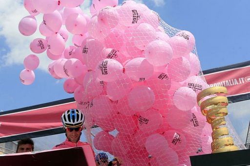 Wiggins loses more time to Nibali