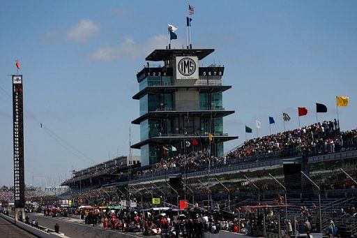 Crowds gather to watch the practice runs on May 24, 2013 ahead of the 97th Indianapolis 500 in Indianapolis, Indiana